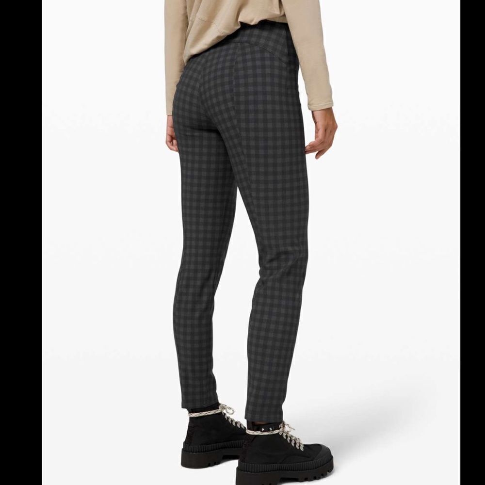 Lululemon Here to There 7/8 Pant Brighton Buffalo Print Graphite Grey leggings